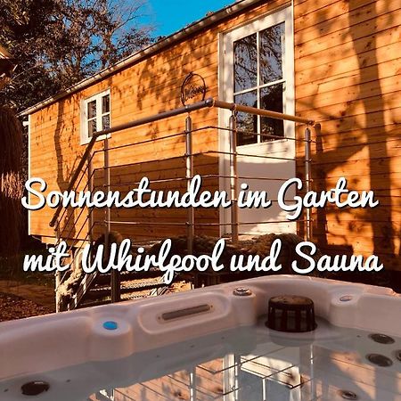 Zirkuswagen Mit Outdoor Whirlpool Und Garten Petershagen-Eggersdorf Екстер'єр фото