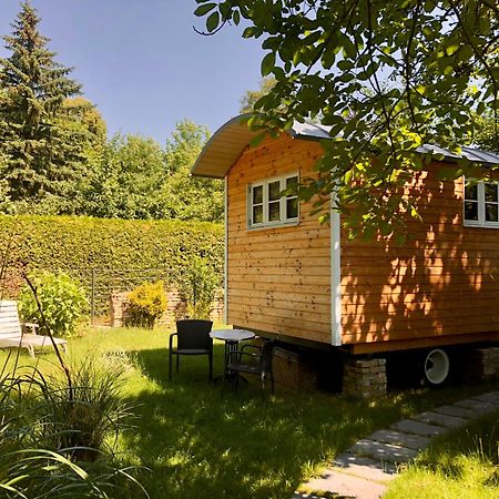 Zirkuswagen Mit Outdoor Whirlpool Und Garten Petershagen-Eggersdorf Екстер'єр фото