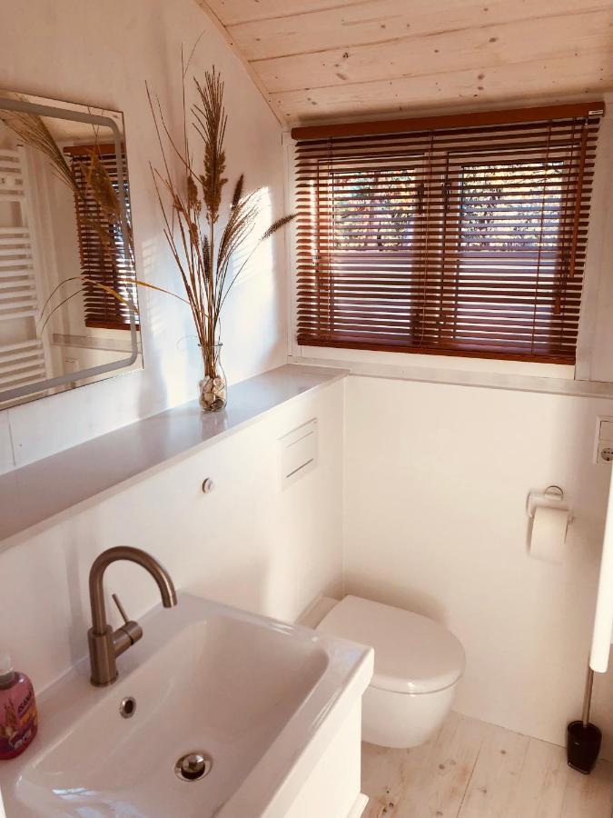 Zirkuswagen Mit Outdoor Whirlpool Und Garten Petershagen-Eggersdorf Екстер'єр фото