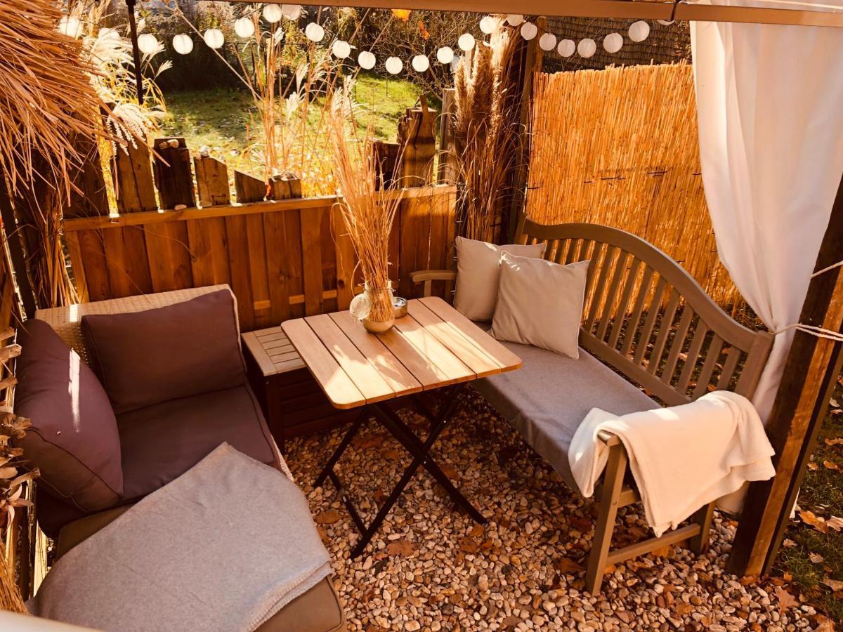 Zirkuswagen Mit Outdoor Whirlpool Und Garten Petershagen-Eggersdorf Екстер'єр фото