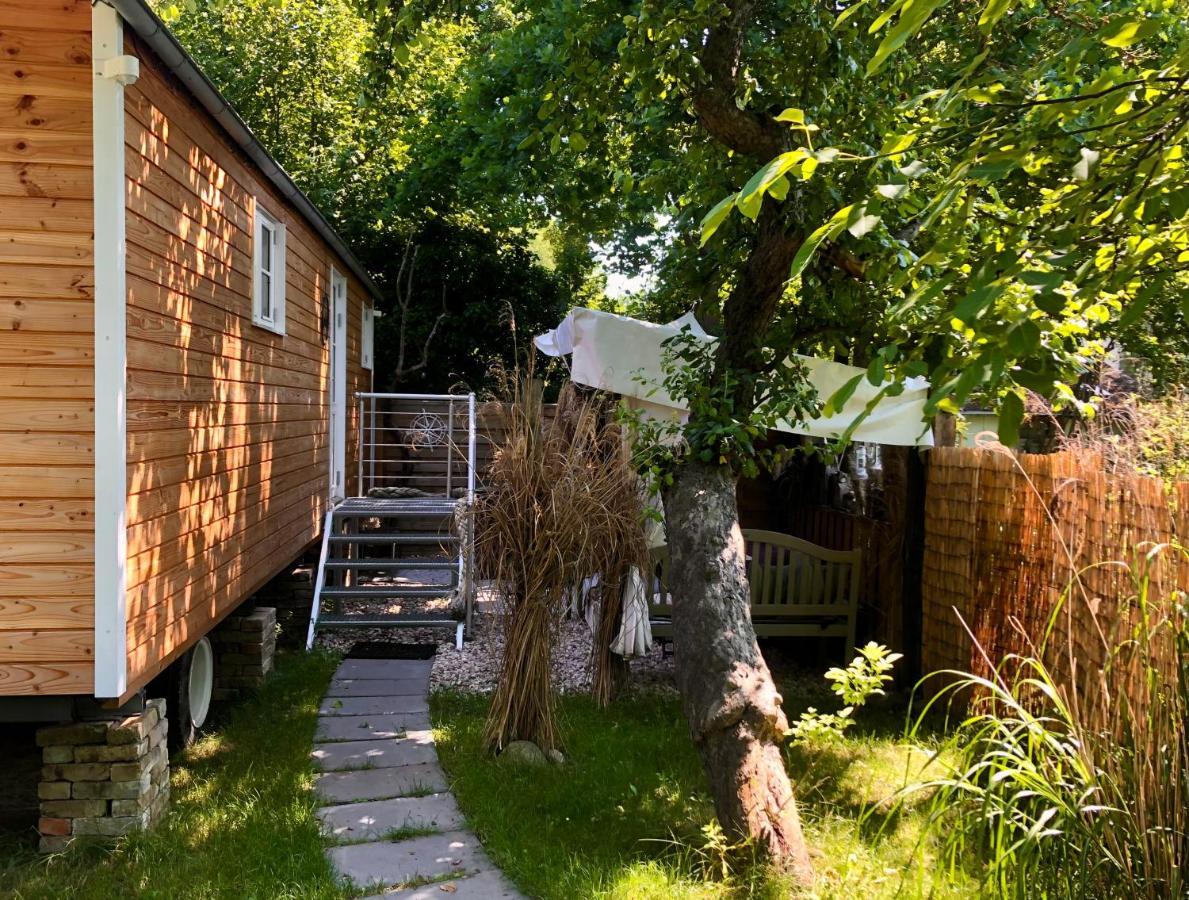 Zirkuswagen Mit Outdoor Whirlpool Und Garten Petershagen-Eggersdorf Екстер'єр фото