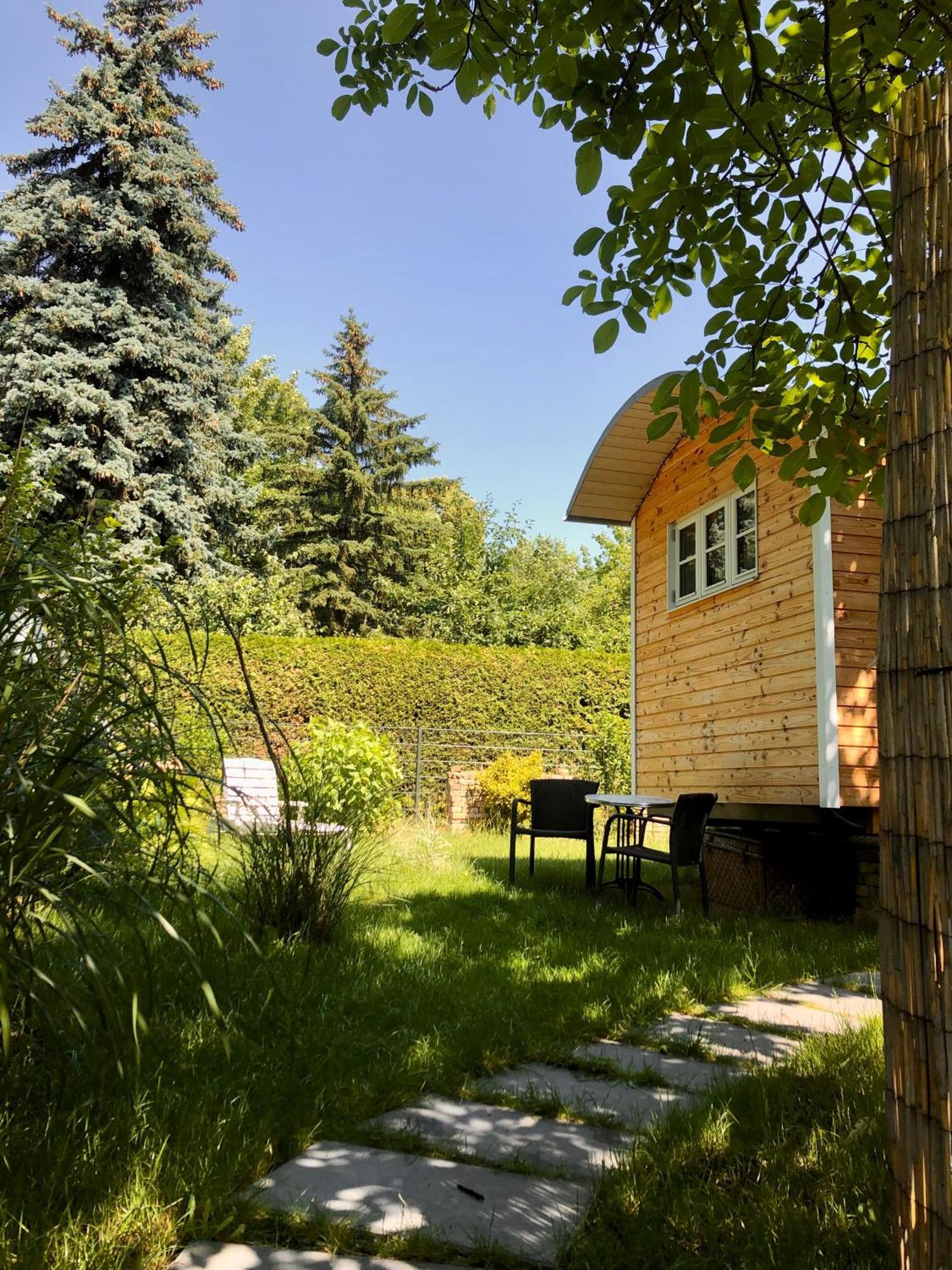 Zirkuswagen Mit Outdoor Whirlpool Und Garten Petershagen-Eggersdorf Екстер'єр фото