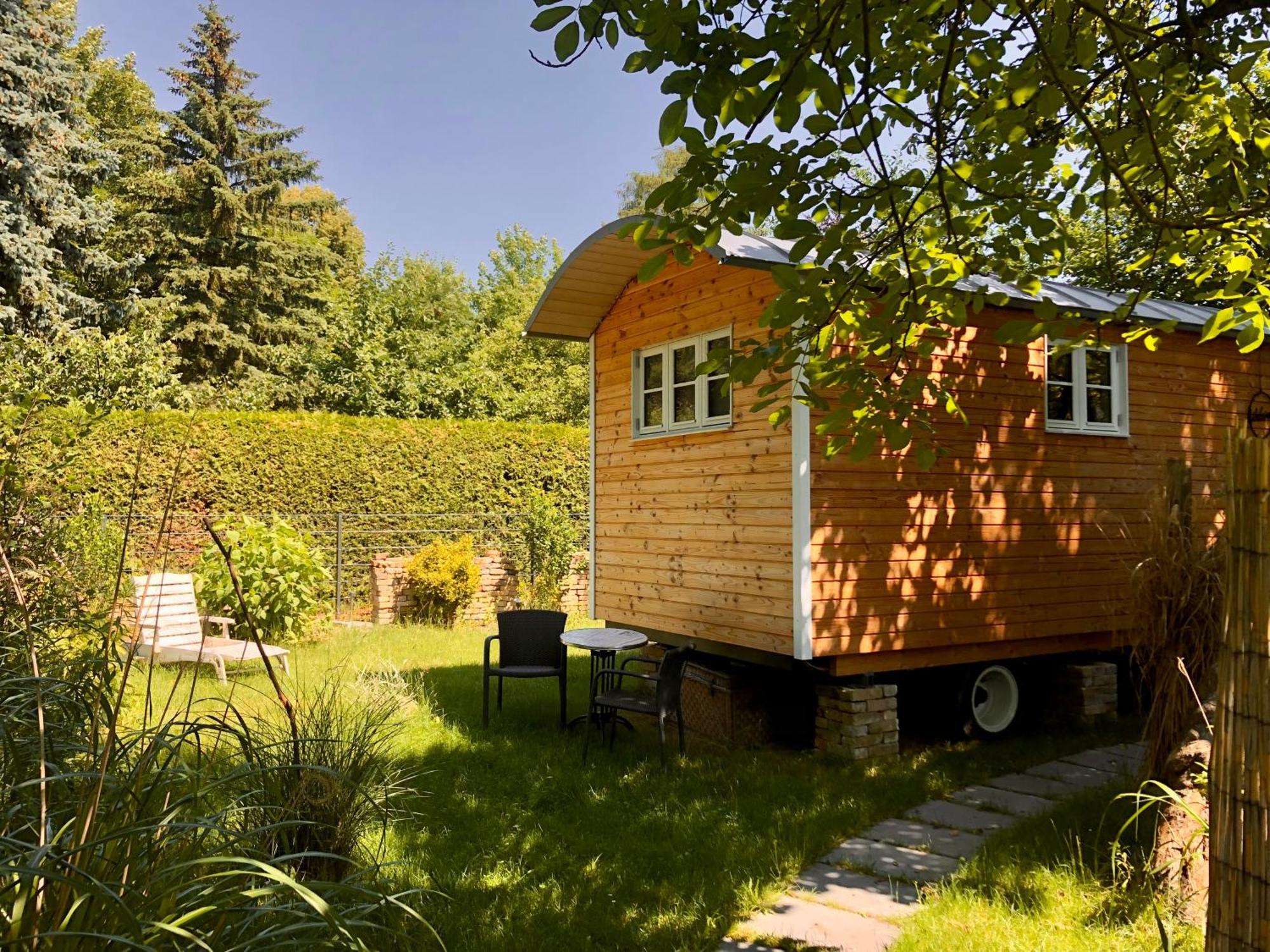 Zirkuswagen Mit Outdoor Whirlpool Und Garten Petershagen-Eggersdorf Екстер'єр фото